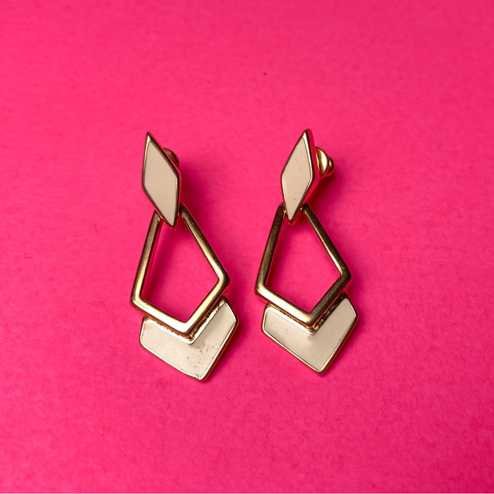 VTG 1980s TRIFARI enamel art deco drop earrings